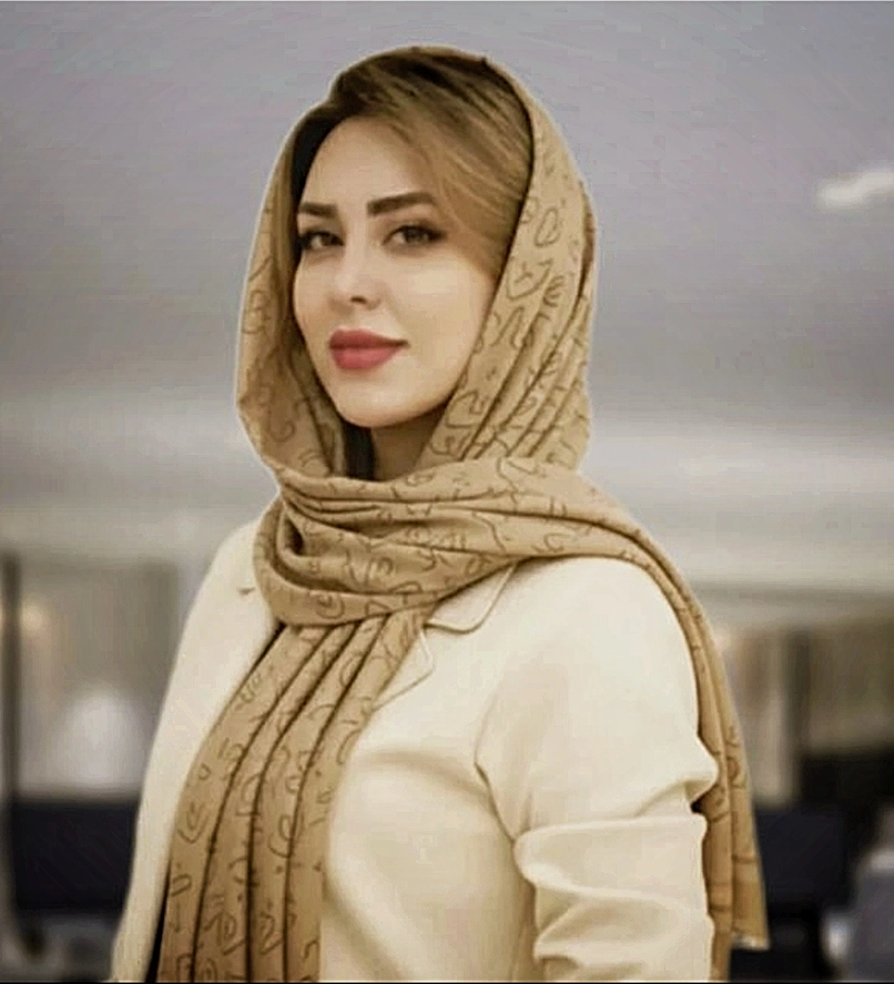 مهتاب ابراهیمی - برنامه‌نویس فول‌استک